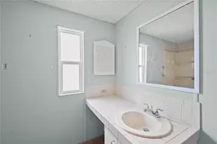 36941 Beth Ave, Zephyrhills, FL 33542 - Photo 20