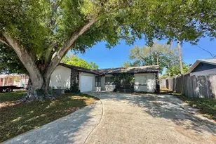 9099 108th Ave, Seminole, FL 33777 - Photo 1