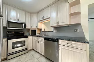 9099 108th Ave, Seminole, FL 33777 - Photo 6