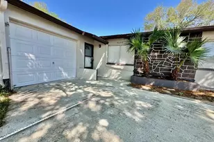 9099 108th Ave, Seminole, FL 33777 - Photo 2