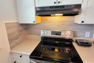 2750 E Bay Dr, Largo, FL 33771 - Photo 18