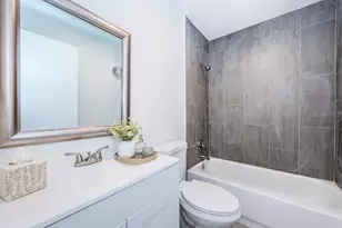 2750 E Bay Dr, Largo, FL 33771 - Photo 10