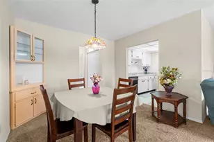 401 De Grasse Pl, Sun City Center, FL 33573 - Photo 8