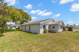 401 De Grasse Pl, Sun City Center, FL 33573 - Photo 24