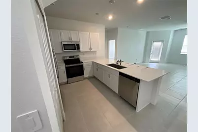 32188 Spiceberry St, San Antonio, FL 33576 - Photo 4