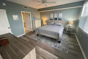 1200 Country Club Dr, Largo, FL 33771 - Photo 12