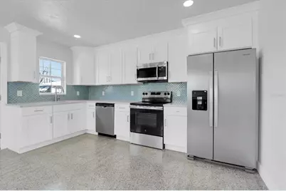 119 147th Avenue E, Madeira Beach, FL 33708 - Photo 6
