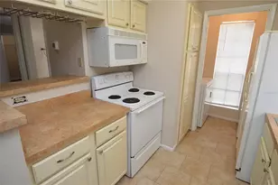 8756 Mallard Reserve Dr, Tampa, FL 33614 - Photo 8