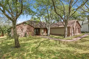 1212 Weybridge Ln, Dunedin, FL 34698 - Photo 1