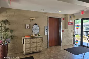 8186 Terrace Garden Dr N, Saint Petersburg, FL 33709 - Photo 4