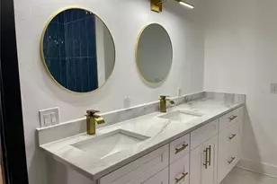 2118 S Venus St, Tampa, FL 33629 - Photo 14