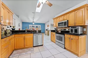 956 Edgehill Dr, Palm Harbor, FL 34684 - Photo 18