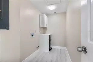 19029 US Hwy 19 N, Clearwater, FL 33764 - Photo 30
