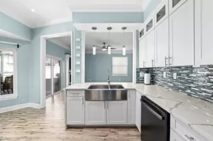 27323 New Smyrna Dr, Wesley Chapel, FL 33544 - Photo 8