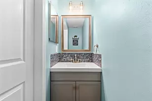 27323 New Smyrna Dr, Wesley Chapel, FL 33544 - Photo 22