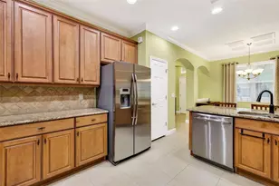2334 Oakley Green Dr, Sun City Center, FL 33573 - Photo 12