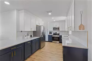 1715 Thomas Dr, Clearwater, FL 33759 - Photo 4