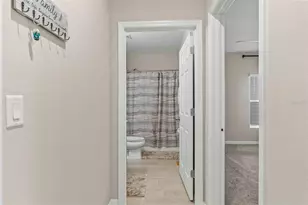 7512 Wallflower Trl, Wesley Chapel, FL 33545 - Photo 20