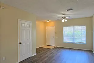 30058 Granda Hills Ct, Wesley Chapel, FL 33543 - Photo 6