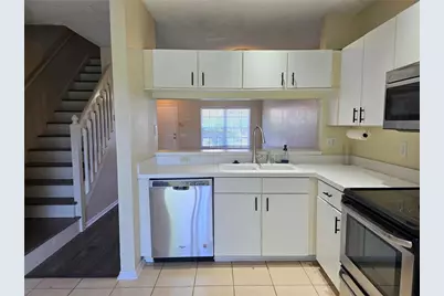 30058 Granda Hills Court, Wesley Chapel, FL 33543 - Photo 12