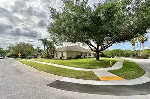 3025 Naughton Way, Tarpon Springs, FL 34688 - Photo 12