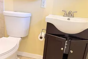 1219 Julian Ln Dr, Tampa, FL 33619 - Photo 36