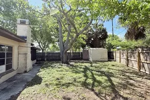 1219 Julian Ln Dr, Tampa, FL 33619 - Photo 44