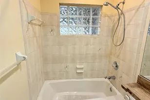 1219 Julian Ln Dr, Tampa, FL 33619 - Photo 22