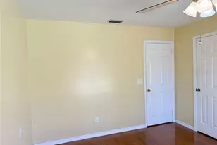 1219 Julian Ln Dr, Tampa, FL 33619 - Photo 32