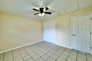10015 N Aster Ave, Tampa, FL 33612 - Photo 22