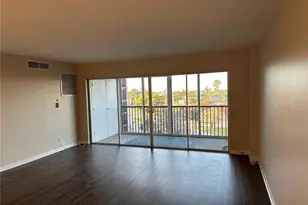 10355 Paradise Blvd, Treasure Island, FL 33706 - Photo 4