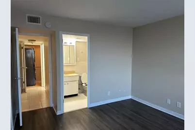 10355 Paradise Boulevard #414, Treasure Island, FL 33706 - Photo 10