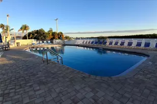 611 B Destiny Dr, Ruskin, FL 33570 - Photo 22