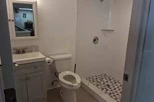 611 B Destiny Dr, Ruskin, FL 33570 - Photo 18