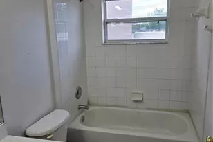 12015 Butler Woods Cir, Riverview, FL 33579 - Photo 8