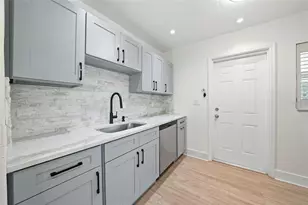 471 42nd Ave NE, Saint Petersburg, FL 33703 - Photo 14