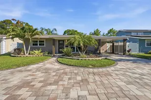 471 42nd Ave NE, Saint Petersburg, FL 33703 - Photo 2