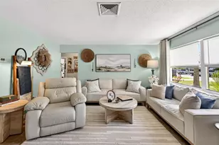 9925 47th Ave N, Seminole, FL 33708 - Photo 10