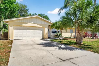 9925 47th Avenue N, Seminole, FL 33708 - Photo 6