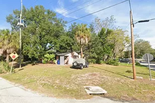 114 S Bungalow Park Ave, Tampa, FL 33609 - Photo 2