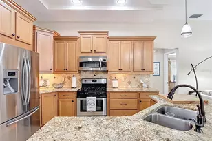 9906 Bennington Dr, Tampa, FL 33626 - Photo 4