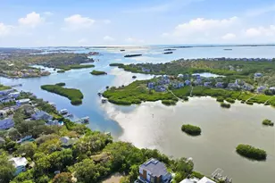 302 Georgia Ave, Crystal Beach, FL 34681 - Photo 60