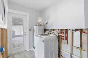 302 Georgia Ave, Crystal Beach, FL 34681 - Photo 30