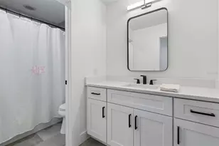 3209 W Rogers Ave, Tampa, FL 33611 - Photo 16