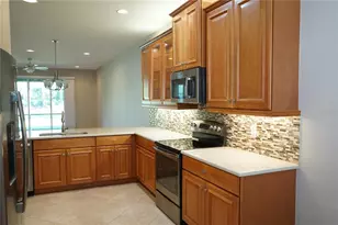 15628 Aurora Lake Cir, Wimauma, FL 33598 - Photo 10