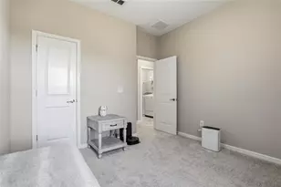 11231 Beach Walk Wy NE, Saint Petersburg, FL 33716 - Photo 20