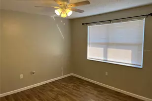 5052 Terrace Club Ln, Tampa, FL 33617 - Photo 16