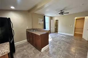 727 Dartmoor St N, Saint Petersburg, FL 33701 - Photo 2