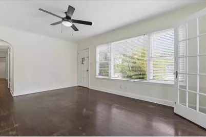 1200 22nd Avenue N, Saint Petersburg, FL 33704 - Photo 18