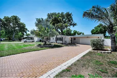 2946 53rd Street N, Saint Petersburg, FL 33710 - Photo 2